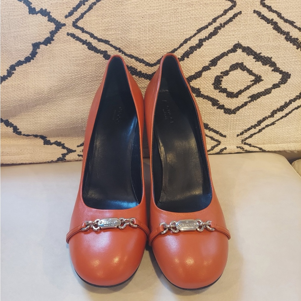 Gucci Orange Leather Heels with Silver Accent